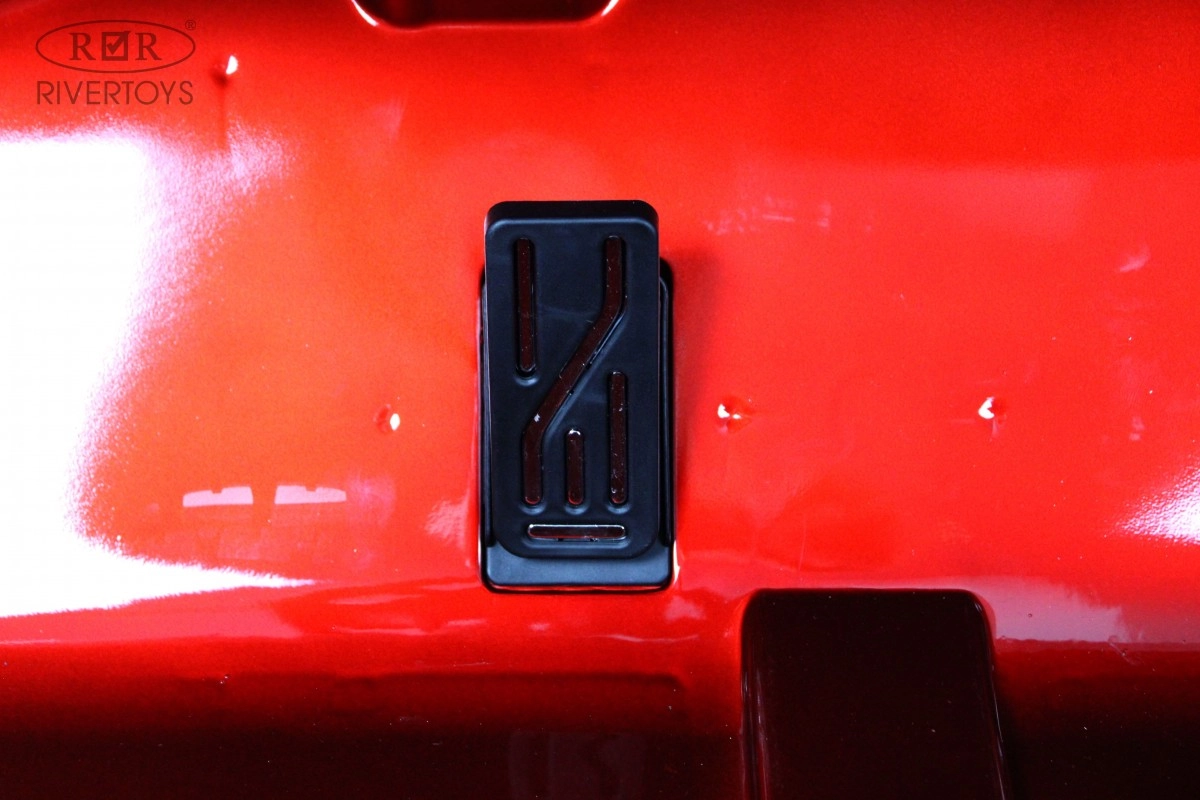 Детский электромобиль RiverToys Range Rover HSE 4WD Y222YY красный глянец 1n2spydfahfnnmlaj3xz3gp0x1rr83lg