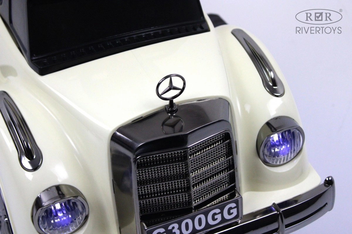 Детский толокар RiverToys Mercedes-AMG 300S G300GG-D с пультом управления белый 08wf2wp2yxozx8sf4noqu4dtsn0tvx62