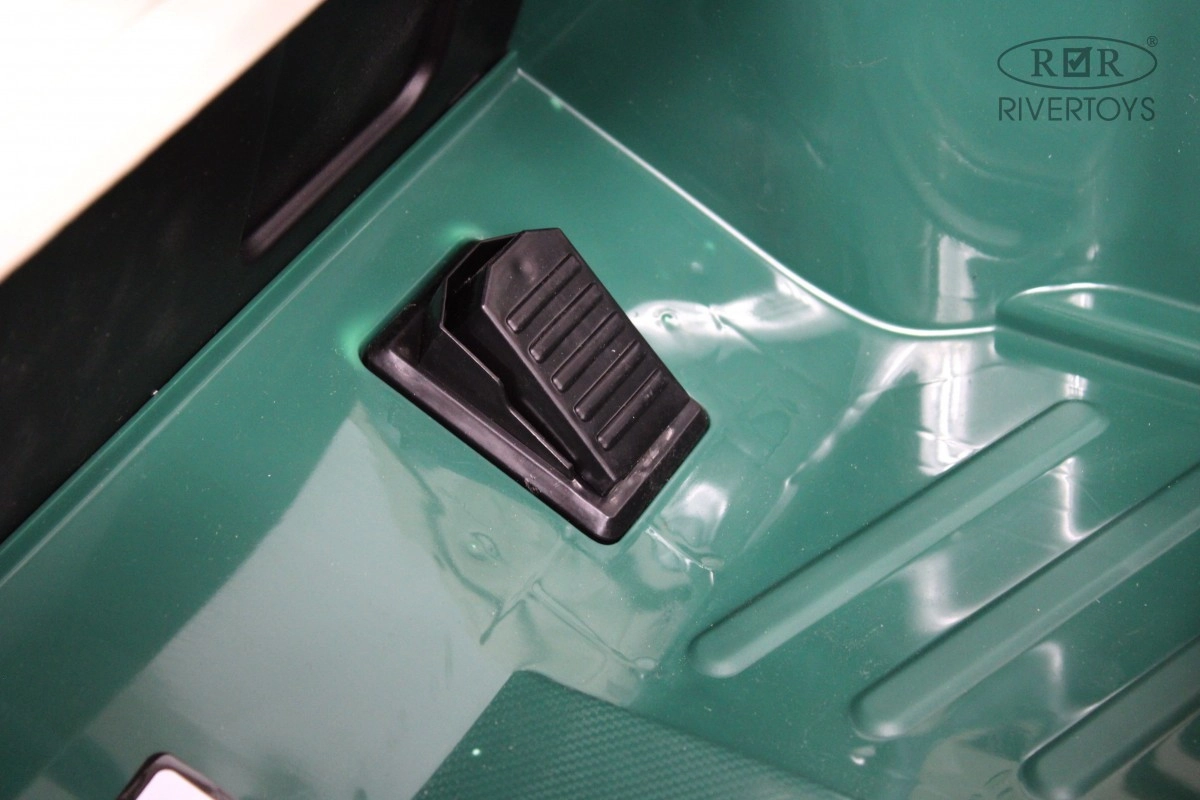 Детский электромобиль RiverToys C555MC зеленый tm5zuntldcd3zt3ugtrzf76lymdg1b75