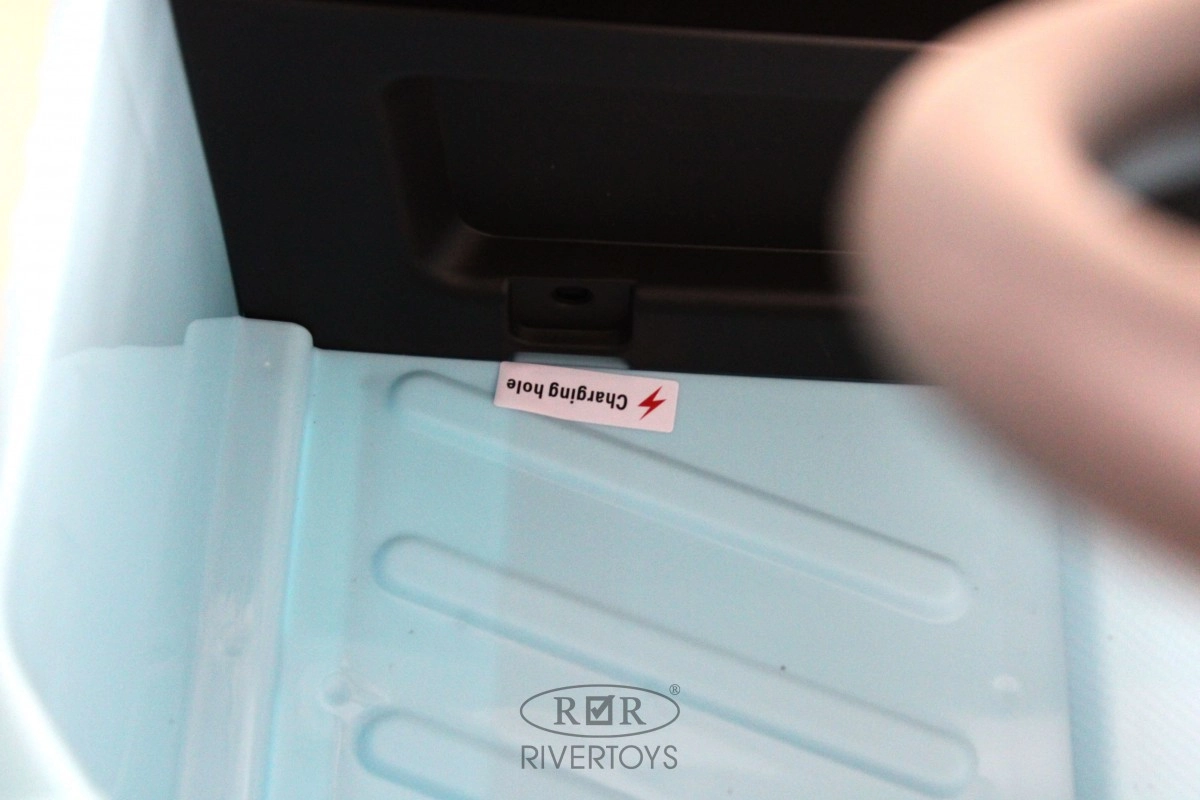 Детский электромобиль RiverToys C555MC синий hp1orrq78ao5jt76bcotdon41o1cb405