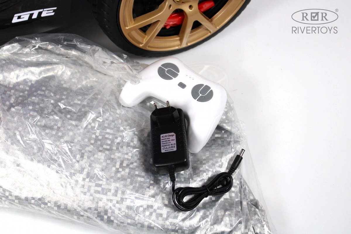 Детский электромобиль RiverToys F555FF черный глянец hphx81bgrykc93vtffp739i8nt2ij199