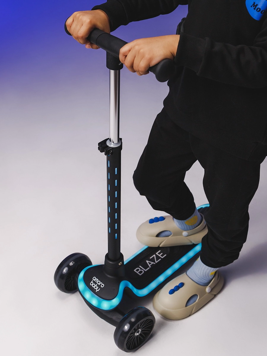 Самокат (кикборд) трехколёсный Amarobaby, Blaze Черный 0mminhnqquvl1oce14z5jhxorfqw2qp0