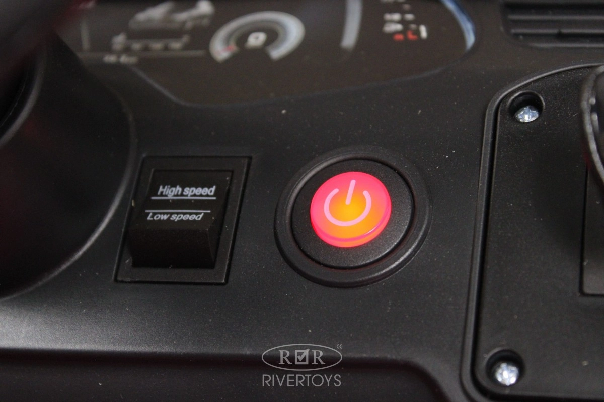 Детский электромобиль RiverToys AUDI Q7 HL678 красный глянец a39n303aoc2zbf2sbq7c4s3kf0qboxjv