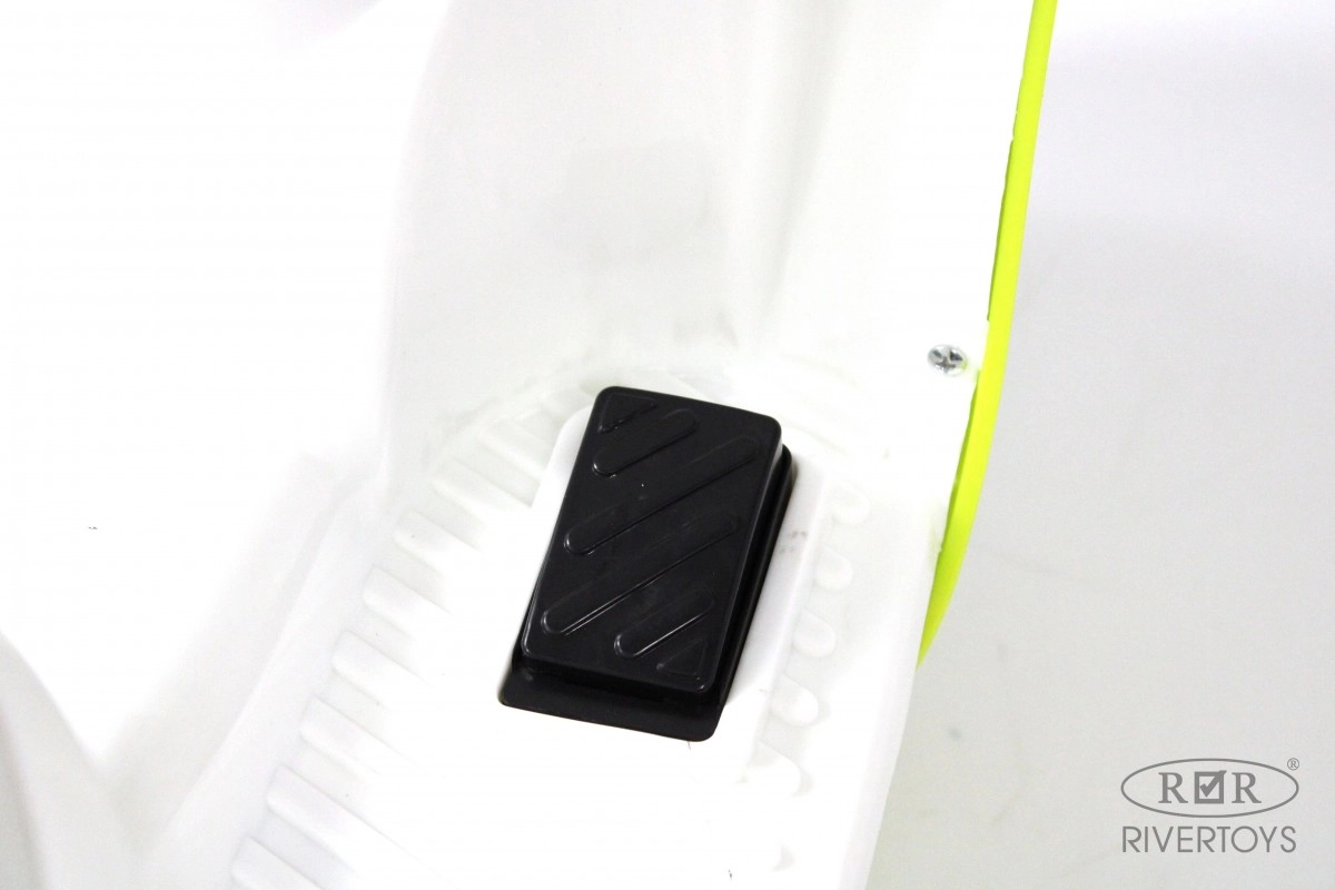 Детский электромобиль RiverToys Z444ZZ зеленый 1hc22p0omuq85e922et37m087agcf9up