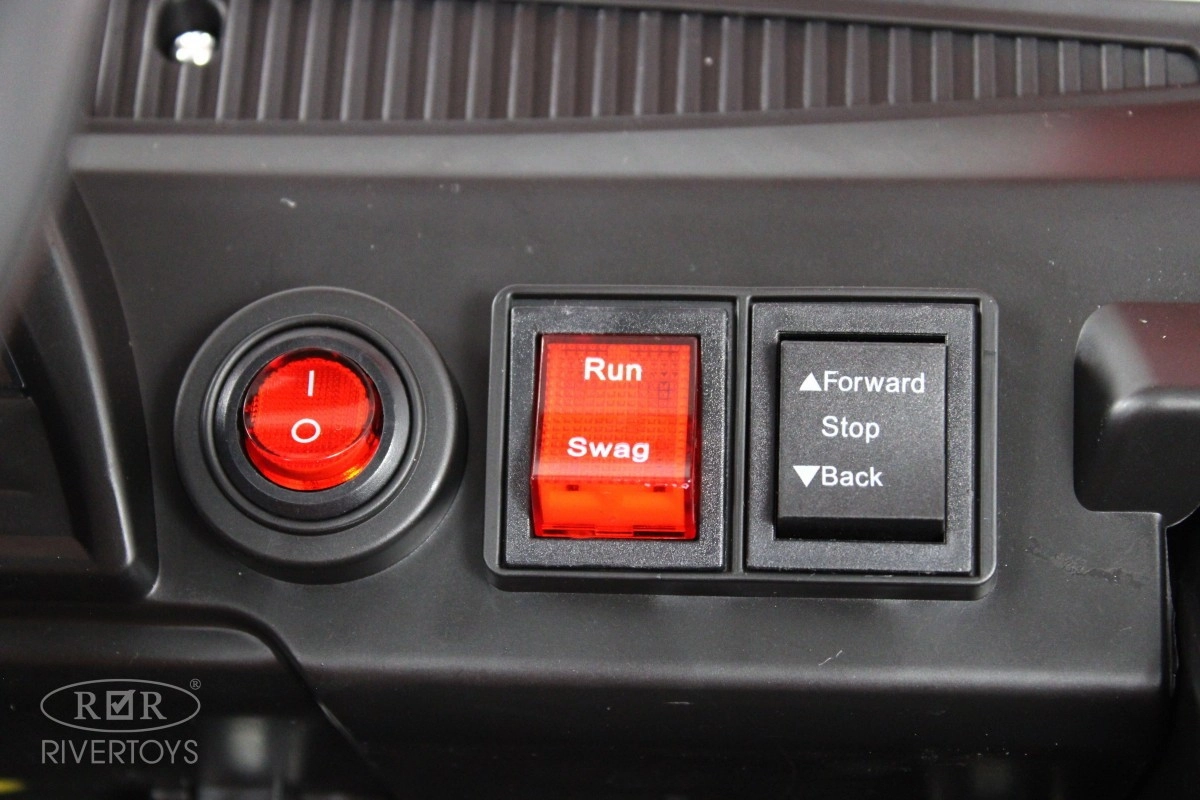 Детский электромобиль RiverToys L888LL красный yfg2pwf5x4kh63s9inm6a7fmyhfl3zp8