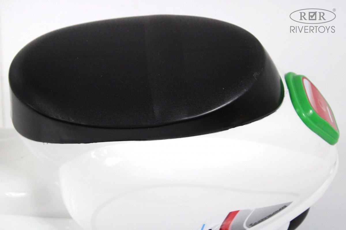 Детский толокар RiverToys G200GG белый dycgask5dubasldy8pjbuya1iedkeysi