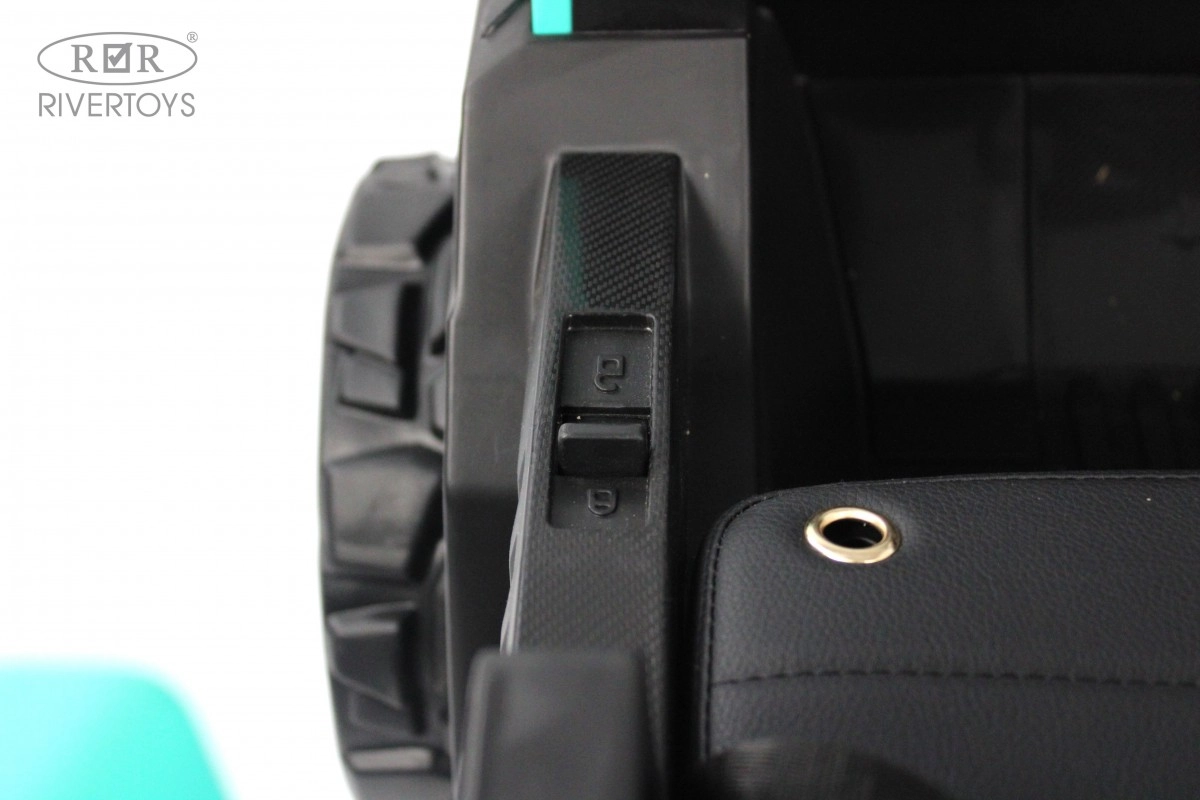 Детский электромобиль RiverToys K555PX зеленый iyin0fl0ylehpk9594l1s5d0f04u3v7l