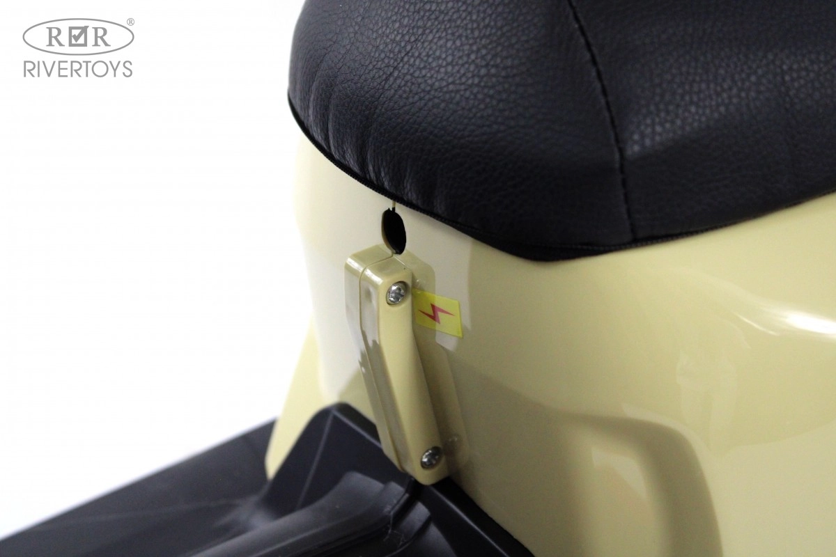 Детский электромобиль RiverToys G888GG молочный vs7mcik1f2nzg16srbn0jrzgfo76sikm