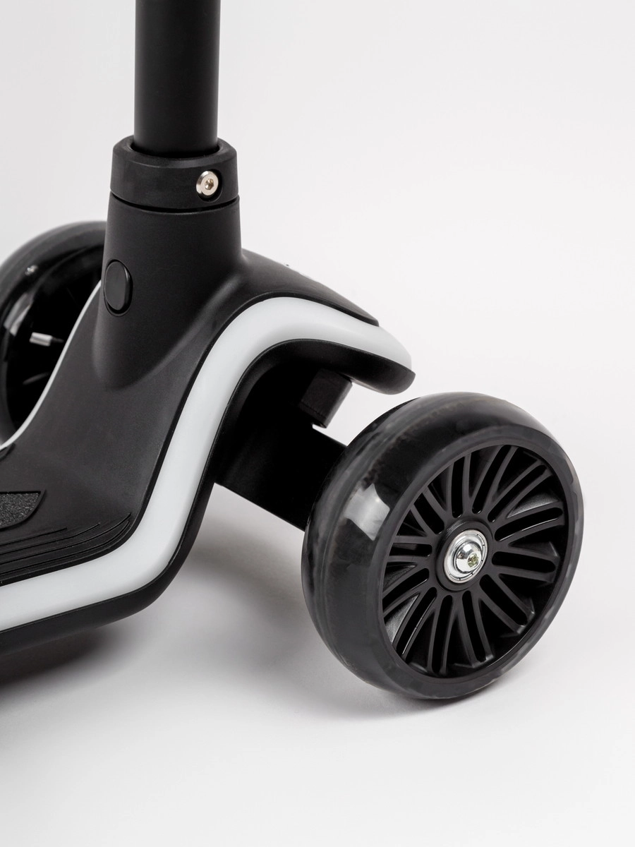 Самокат (кикборд) трехколёсный Amarobaby, Blaze Черный 7k1zlytf3o602f94sm4zohx8zs2bm93m