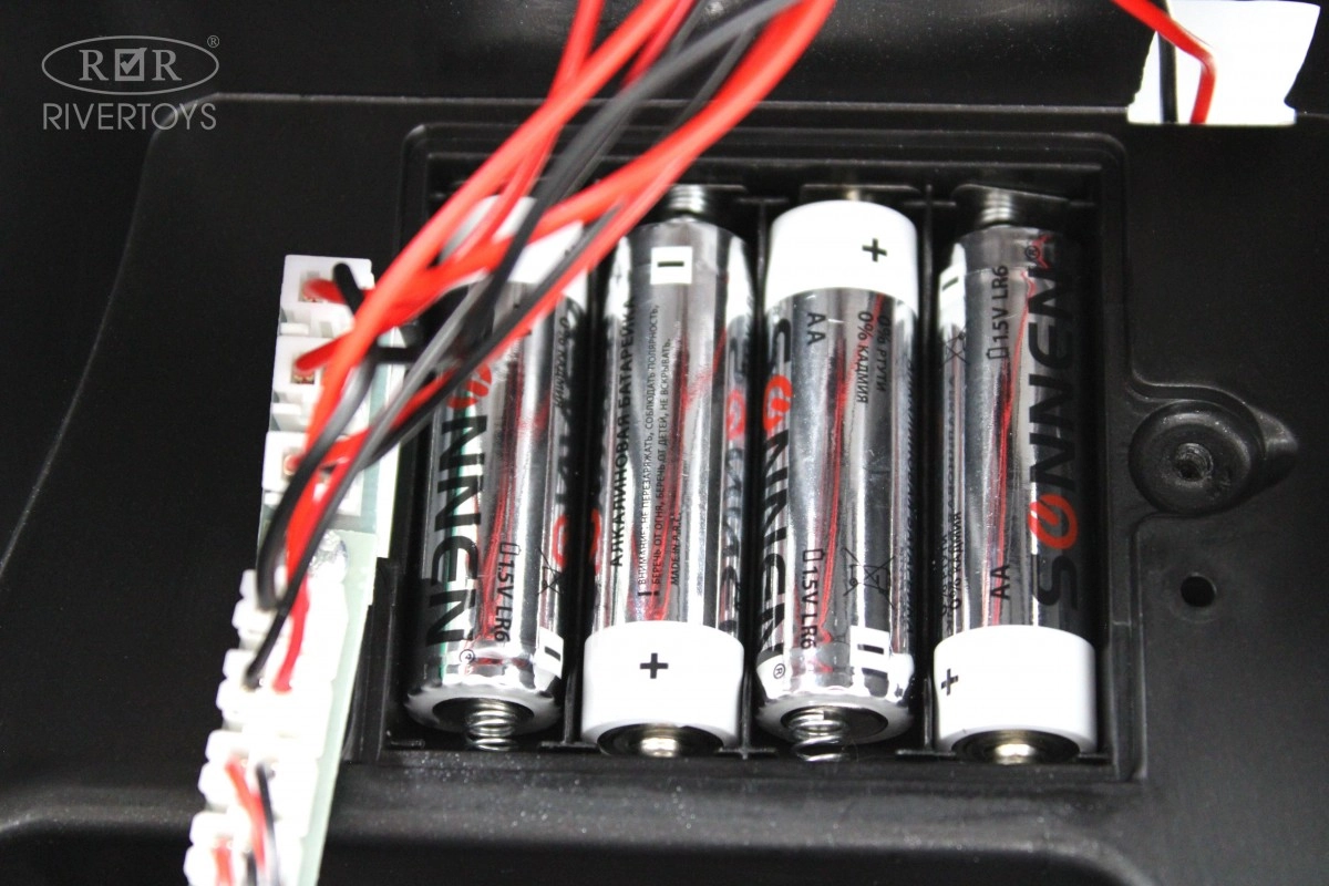 Детский толокар RiverToys Z003ZZ-D красный ozgf4swdn0zwg9z4jdr6suqiibx2a0um