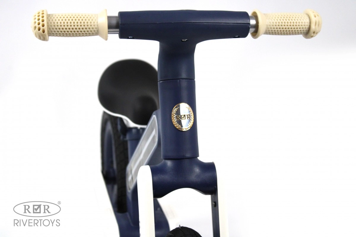 Детский беговел RiverToys HB-002 сине-белый 1jux0t46pqrblaz58v2zw9irtqobhq4y