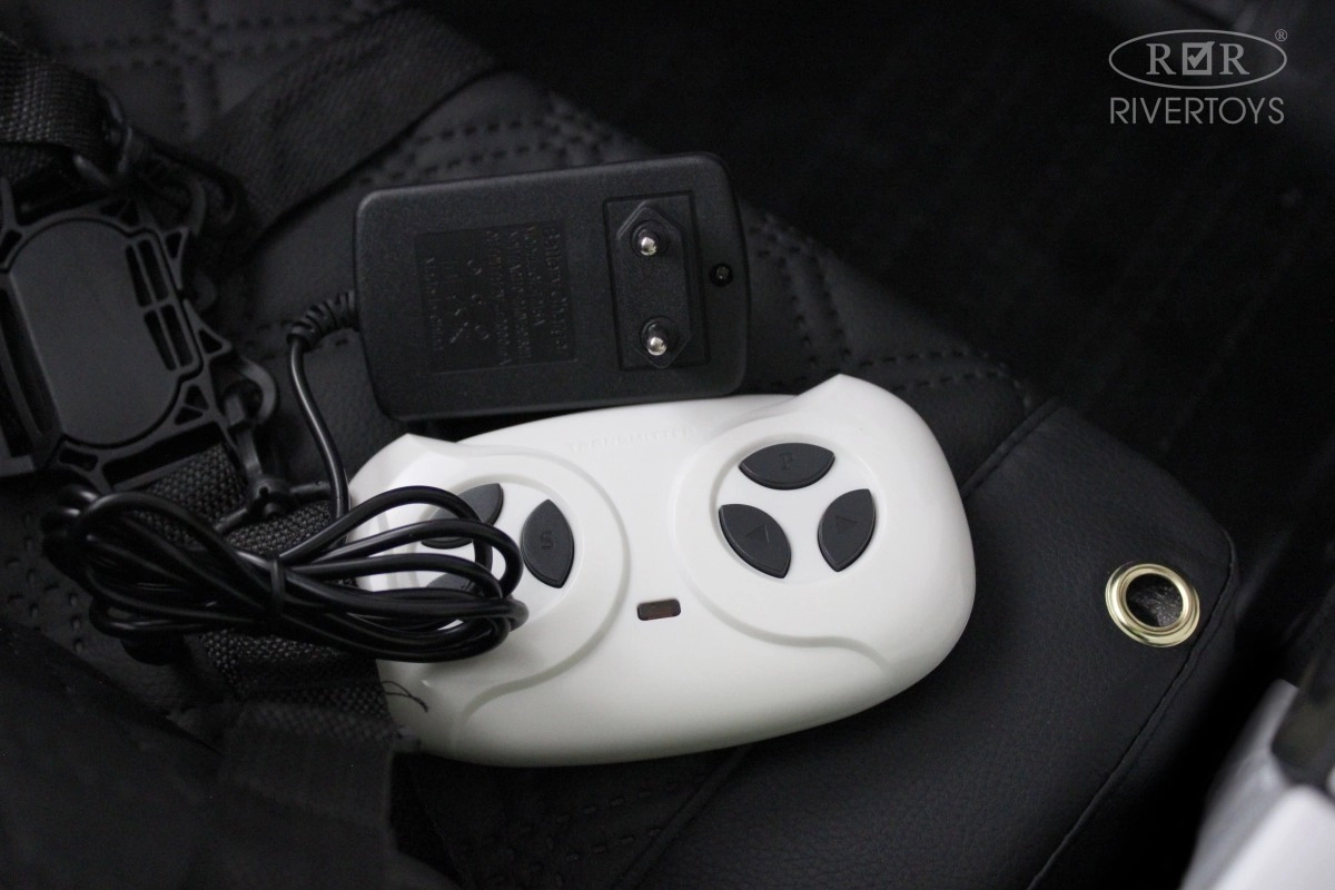 Детский электромобиль RiverToys K888AM красный q1wvc9zpj1139qdilqq3ivune96e9sey