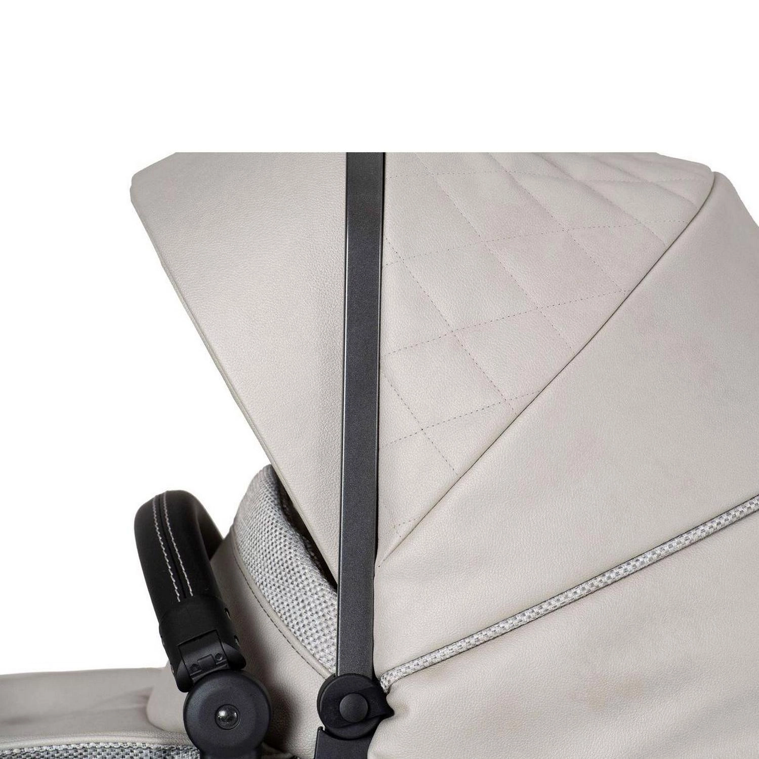 844_detail_mercedes_benz_-_leder