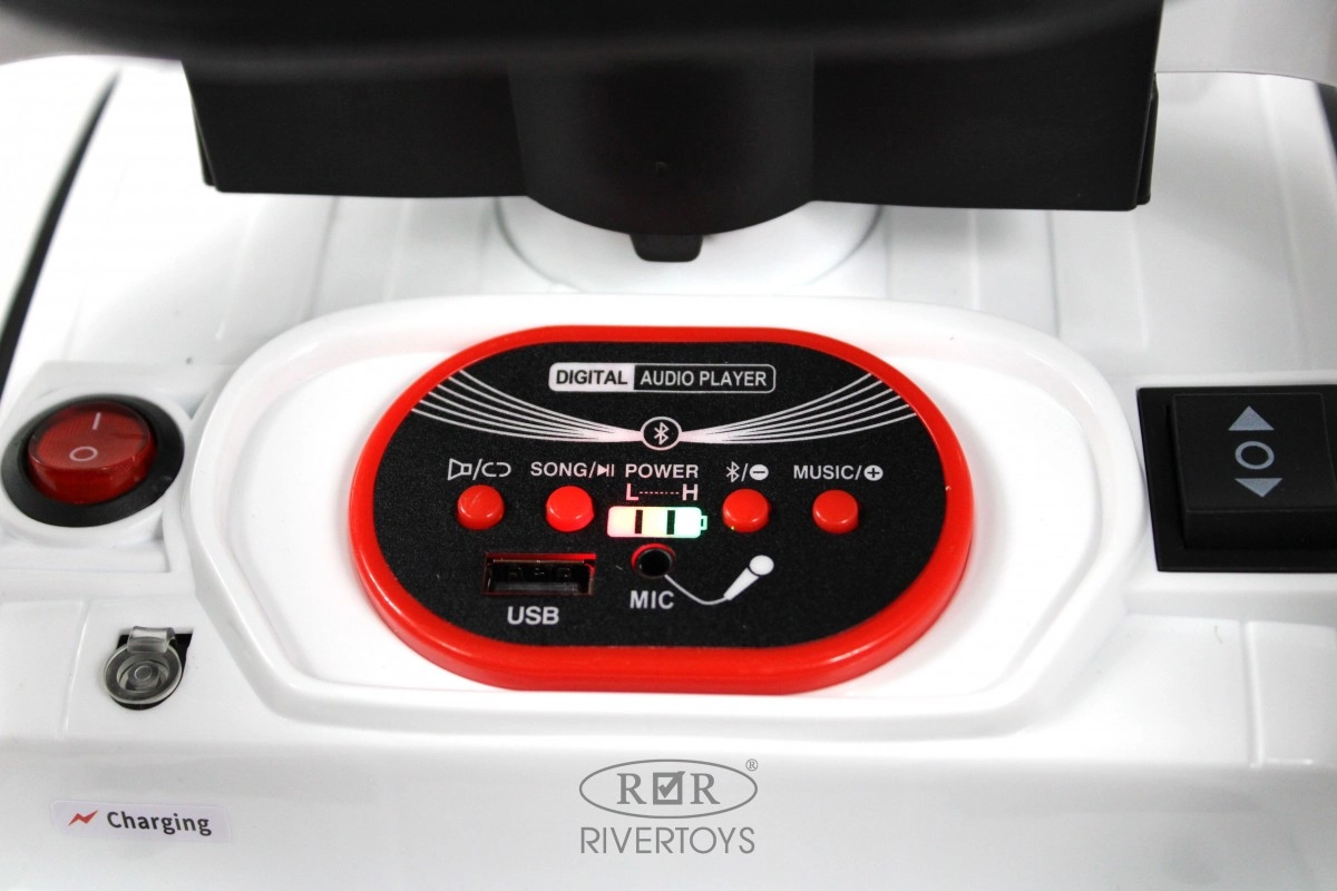 Детский электромобиль RiverToys G008GG-A белый ebhiix55mb1f0fyamj3q1ayu7ndy07qo