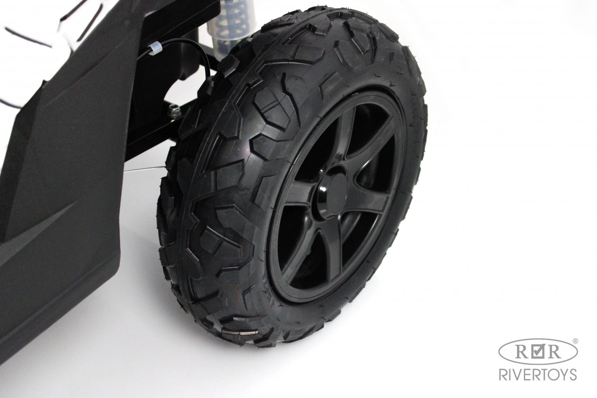 Детский электромобиль RiverToys M222MM белый mi4t6tvyzhbii92z5fr27c1wemu1wq8t