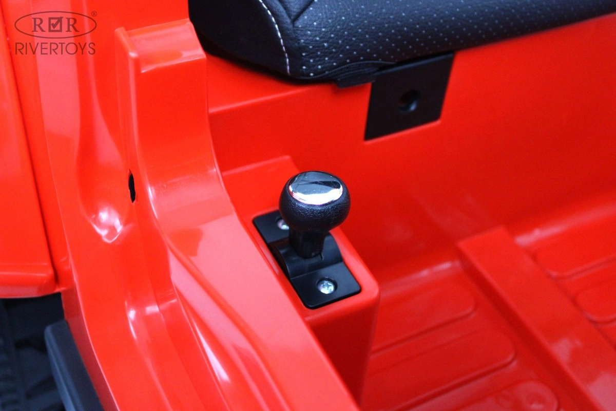 Детский электромобиль RiverToys T222TT 4WD красный v8dpslw04j658mjzpverrohir3g644qi