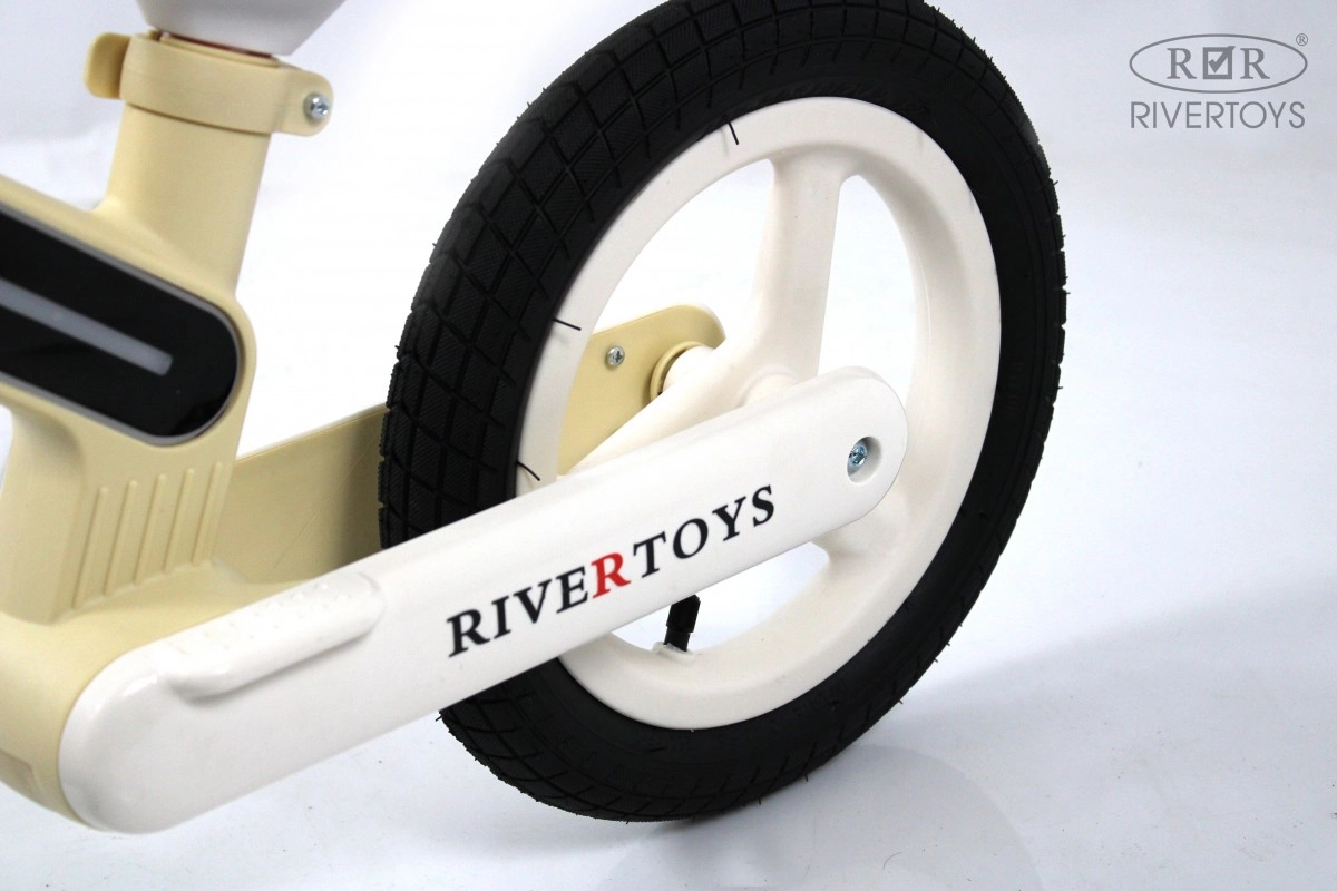 Детский беговел RiverToys HB-002 бежевый lfcyhrbwbegmuk8jjf93i18yw8qgaa1c