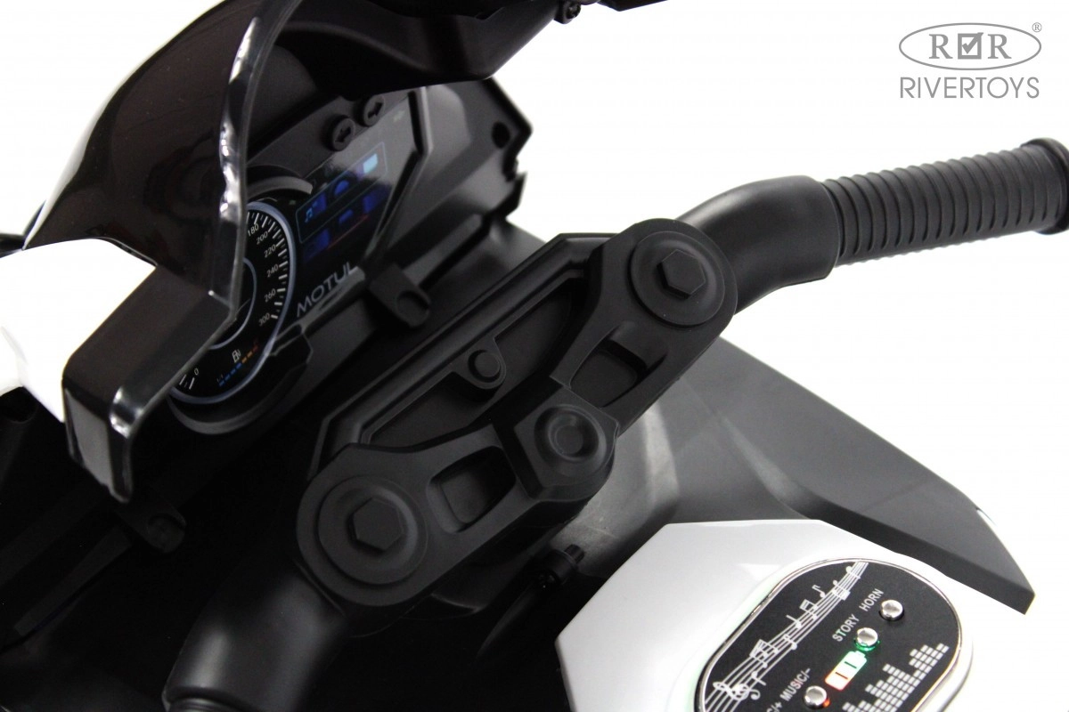 Детский электротрицикл RiverToys K002PX-A белый x052uokw9krprmb3uxdjbbek4ofb2e9h