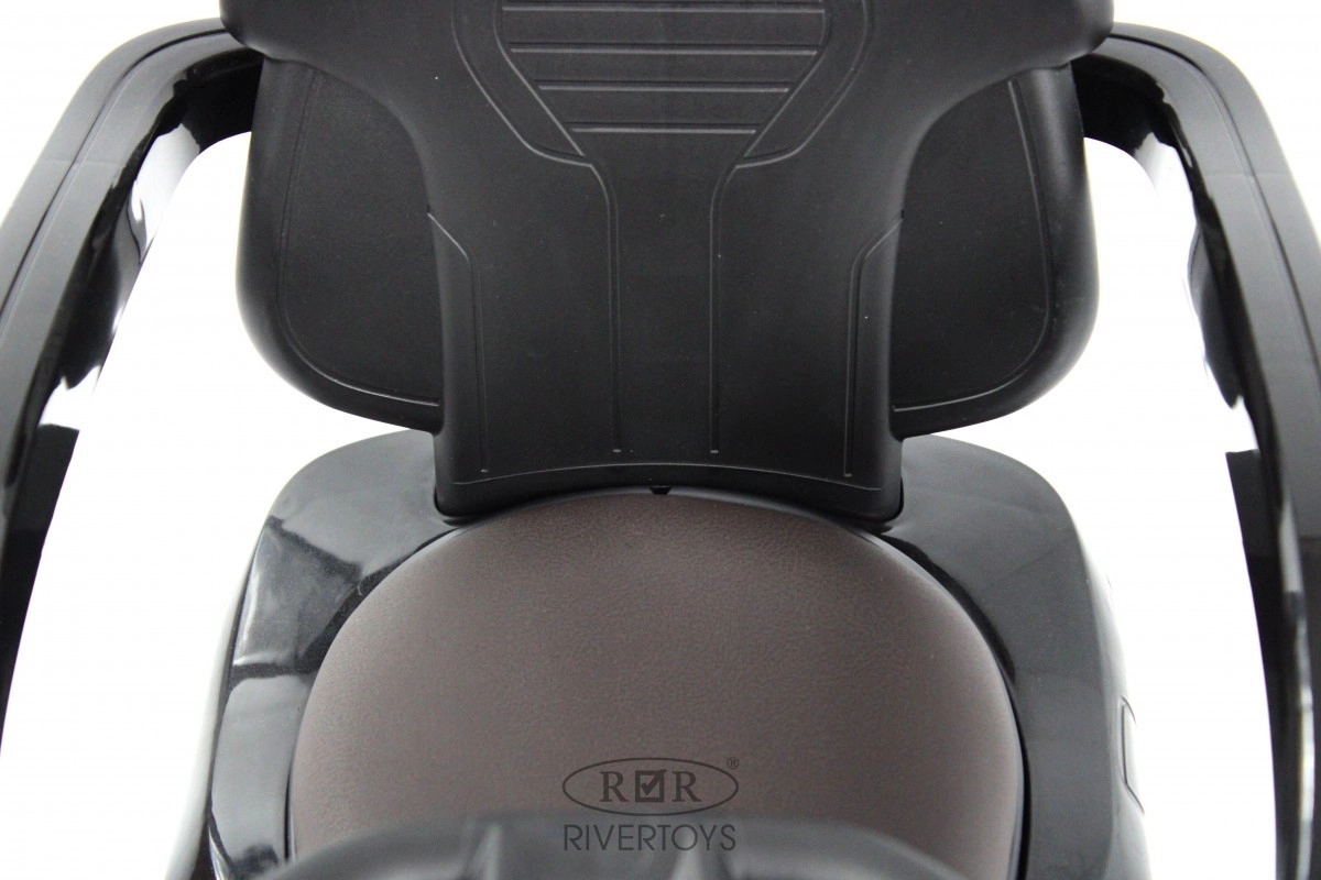 Детский толокар RiverToys Toyota Land Cruiser 300 Z002ZZ-B черный 2nu6mxumsebzah6k64qeqa3i2twi7yse