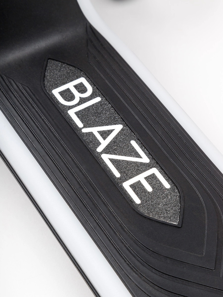 Самокат (кикборд) трехколёсный Amarobaby, Blaze Черный kolgmyre5mv6cf668nxl8vmbcdukngtb