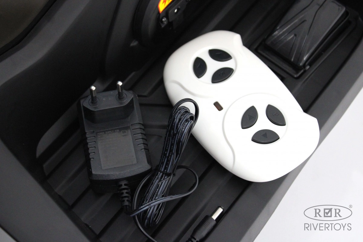 Детский электроквадроцикл RiverToys McLaren JL212 P111BP красный 00lqgdl39ocq24egcl44h30h57ekyzca