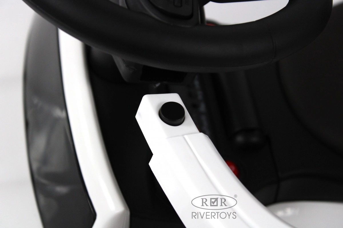 Детский толокар RiverToys Mercedes-Benz G63 Z003ZZ-B белый 1a43vw0ezn00fpbbudqmzct85kjypwi6