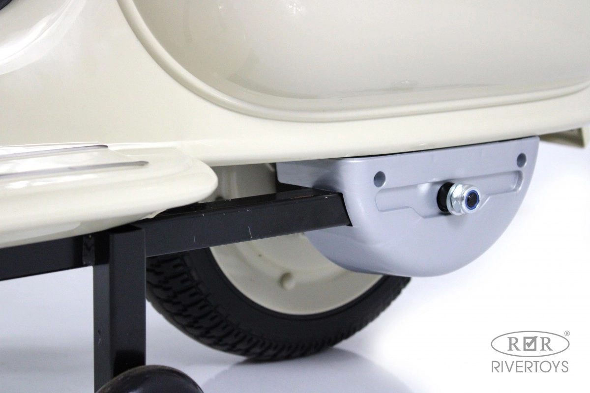 Детский электроскутер RiverToys VESPA M888MM серый 5e4b70xo9ozymxajp4b0r1r16ra40v18