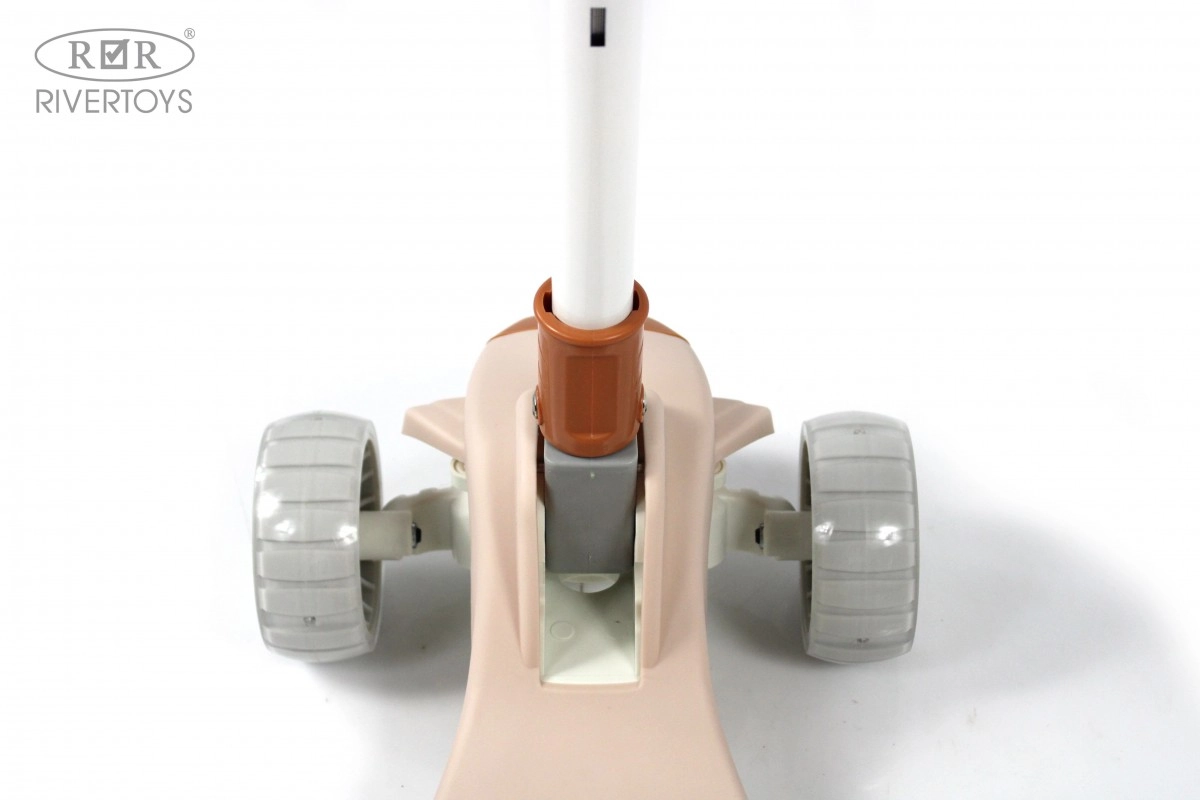 Детский самокат RiverToys HB-T8 коричневый 4mfb9xerqhtfldl72v5qm4pcv92s5vz5