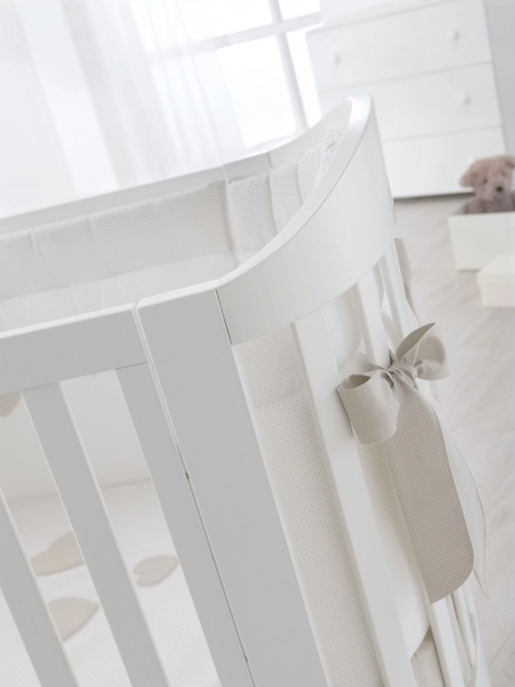 Детская кроватка Erbesi Mirtillo овальная1