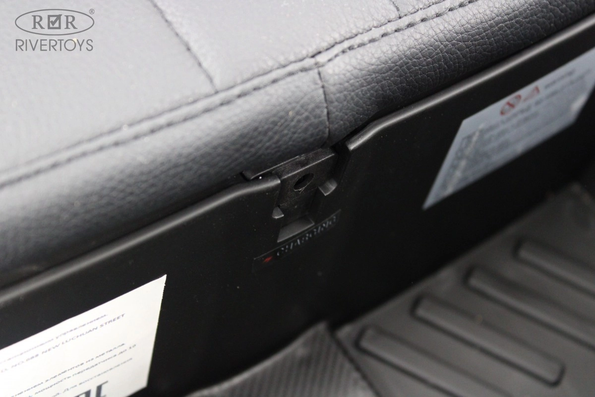 Детский электромобиль RiverToys K555PX зеленый 683y8hu7g64d9fyox6inkdqxa2dzyxmt