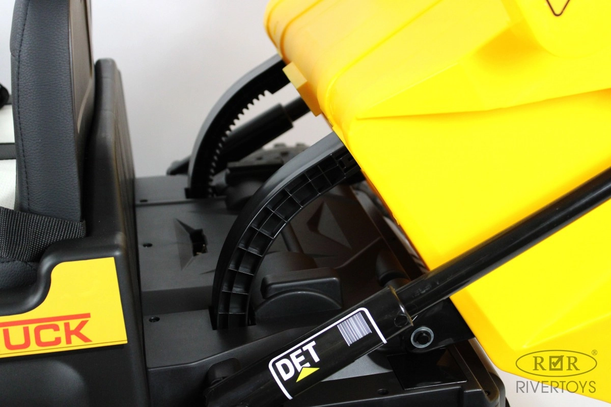 Детский электромобиль RiverToys K333AM жёлтый i1kas1hklrlp1it42apzl1vaa8i17xcf