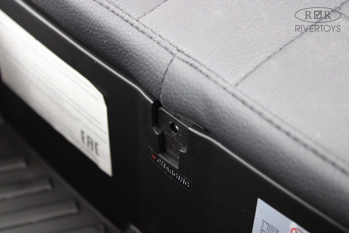 Детский электромобиль RiverToys K555PX оранжевый 5y4fte3ooacqdobbj2vm6n0cbalii6un