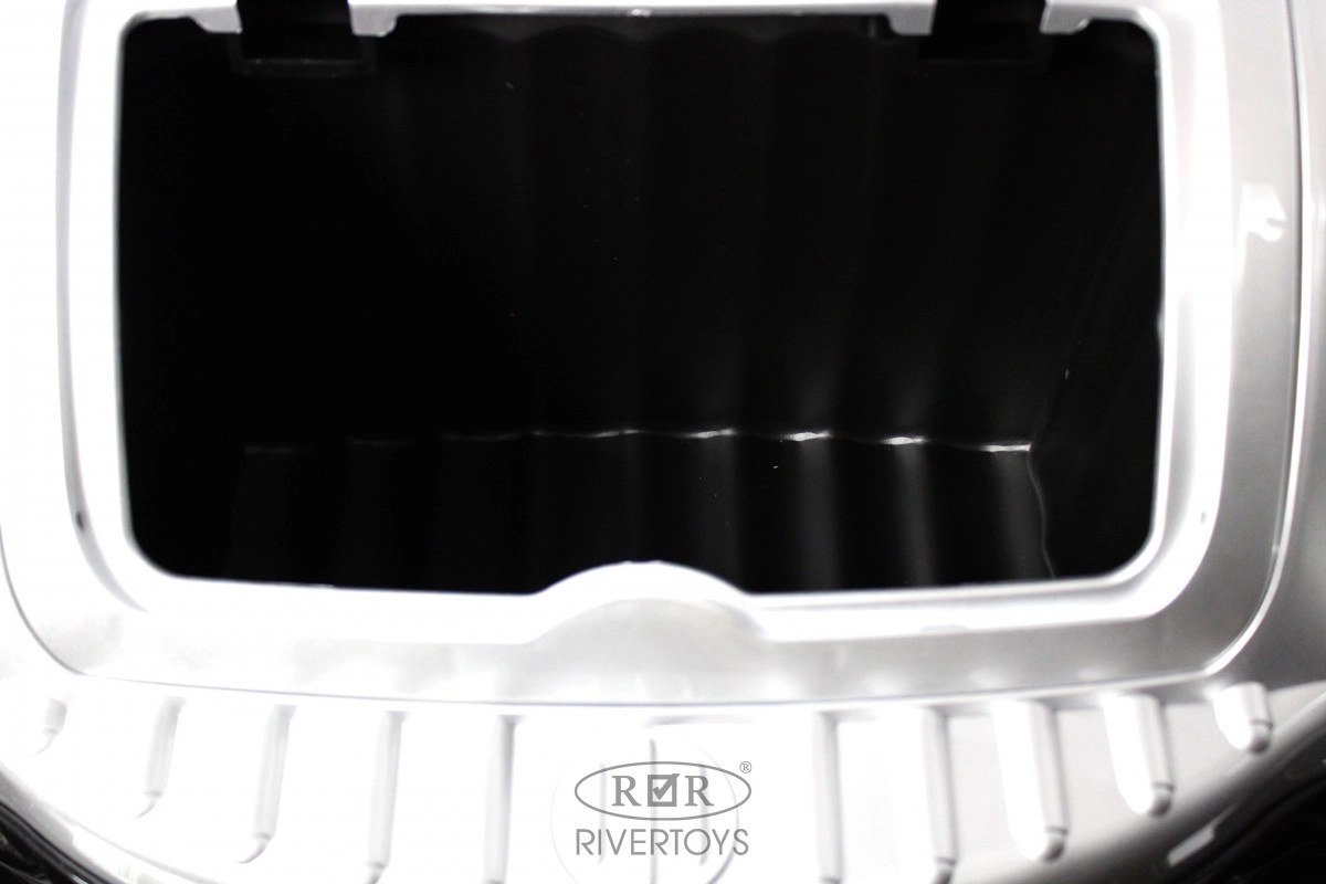 Детский электромобиль RiverToys X005XX черно-серебристый k0kmyptlfacd2kki3ulk2f0y3sw0r31r