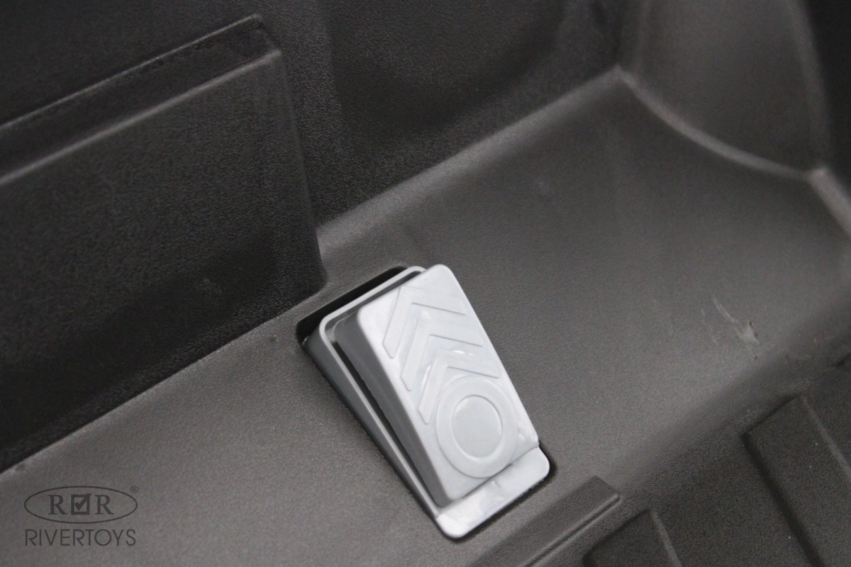 Детский электромобиль RiverToys C777CC синий msumr36yr7qn169xv2og525c9idnzq83