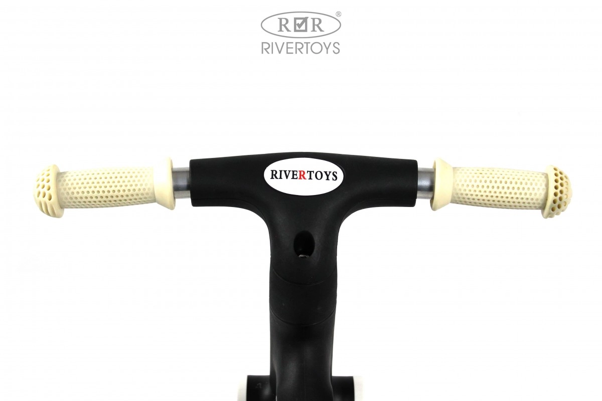 Детский беговел RiverToys HB-002 черный 1b98pbswbc9deco9dd9o881d13yru8j0