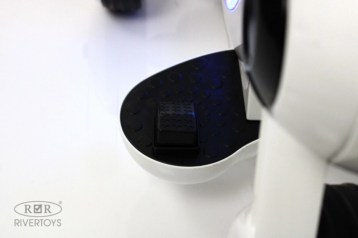 Детский электромотоцикл RiverToys Мoto HL300 белый y4kx5z6mu31q6pco5tyvq1rjr3nt1elb