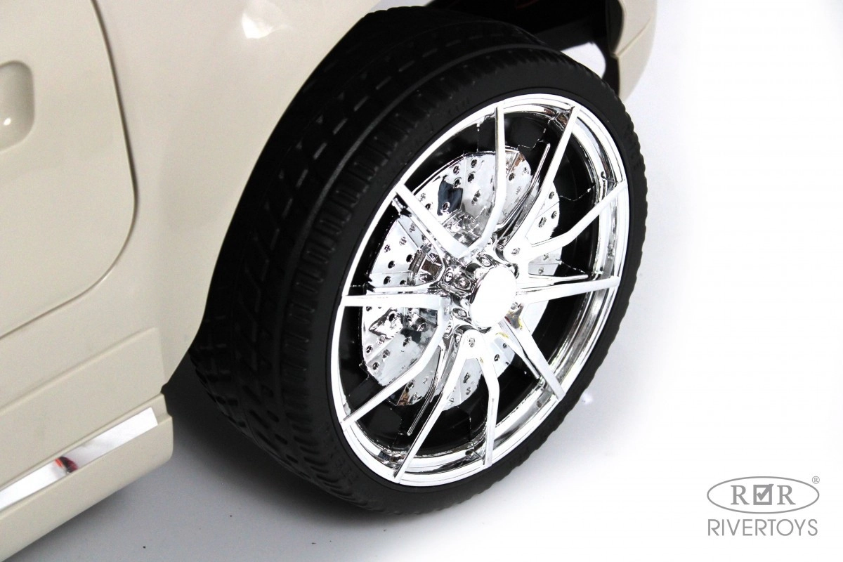 Детский электромобиль RiverToys C555MC белый bxav9rax6d4eg9qa28gl33v62trfu2t5