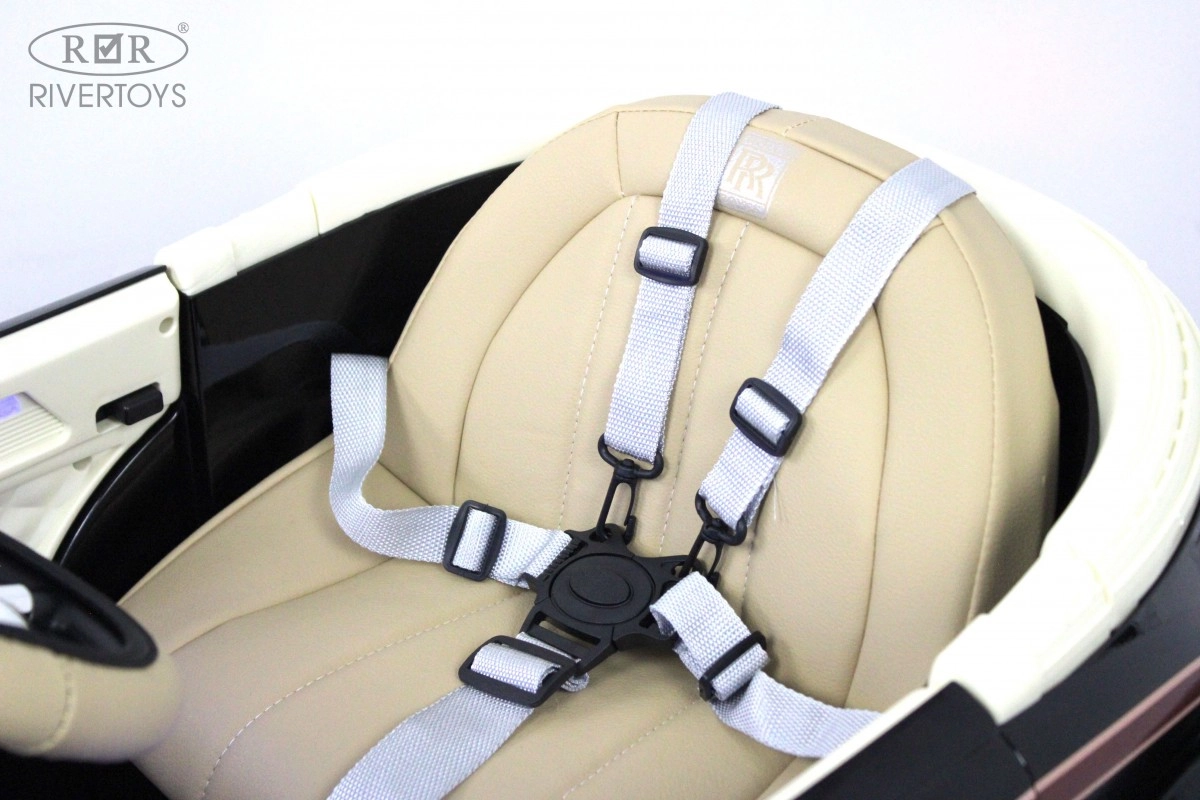 Детский электромобиль RiverToys Rolls-Royce E444EE черный глянец 5t00r277qvoveb7k7ppygt10553sl65l