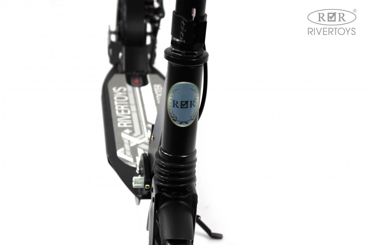 Детский самокат RiverToys HB-A7 черный y9ct2qxceiqqbfste5nztx6vref12rty