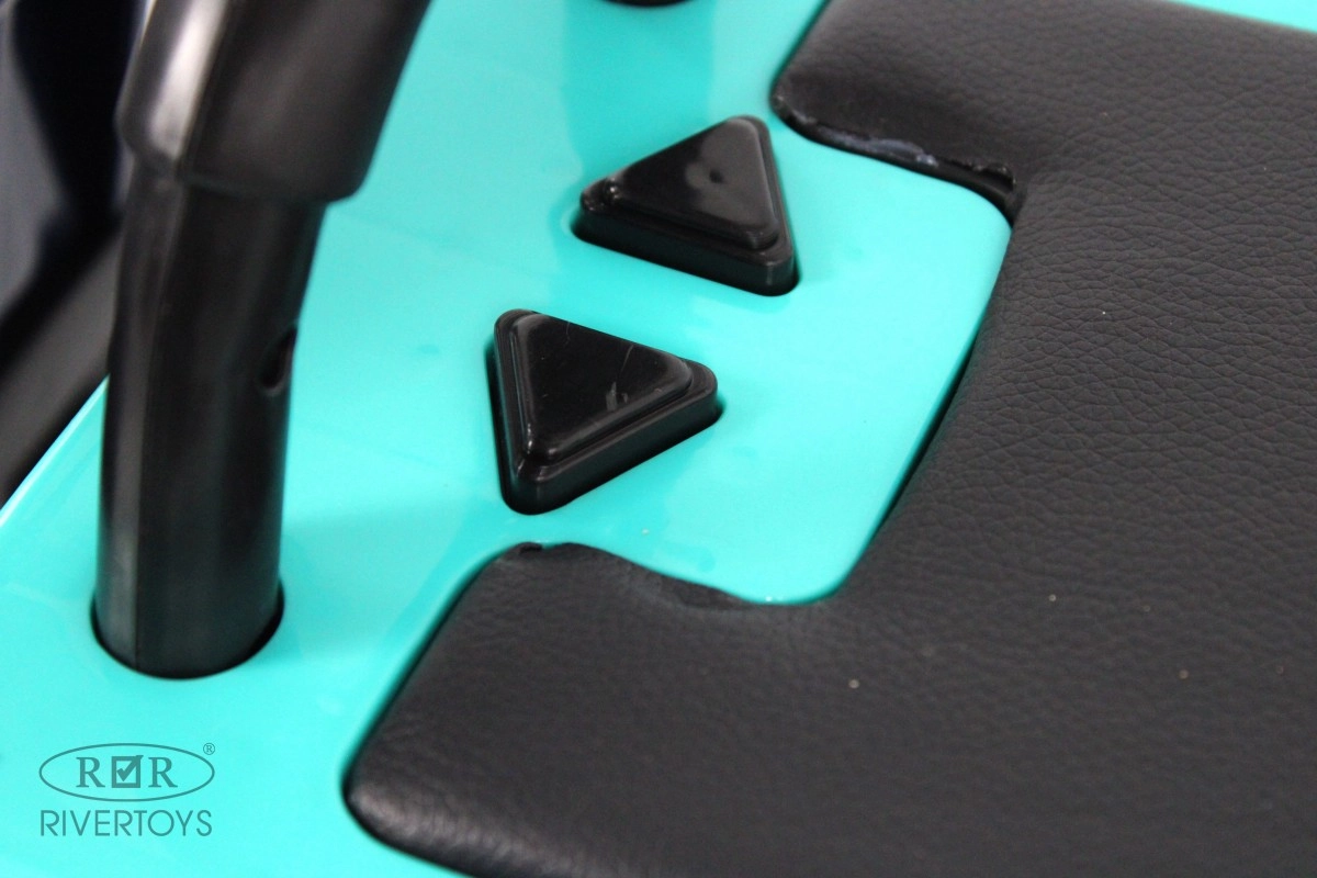 Детский электромобиль RiverToys K008AM синий csrum80z9l5ab6gkmvjuleg24n4aqvds