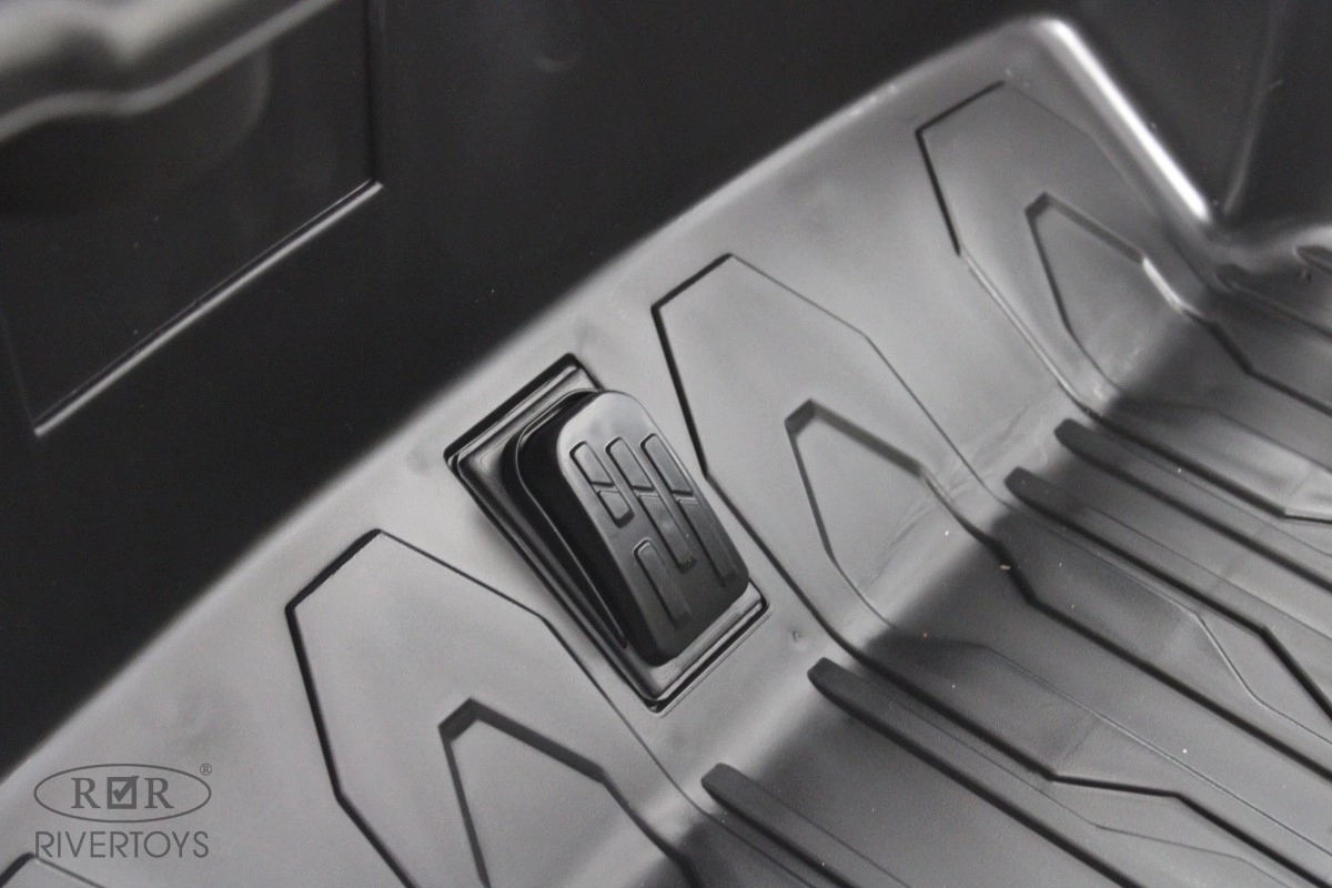 Детский электромобиль RiverToys М888БХ зеленый huqiepuifli7ys9kds881bpo0lmoezly