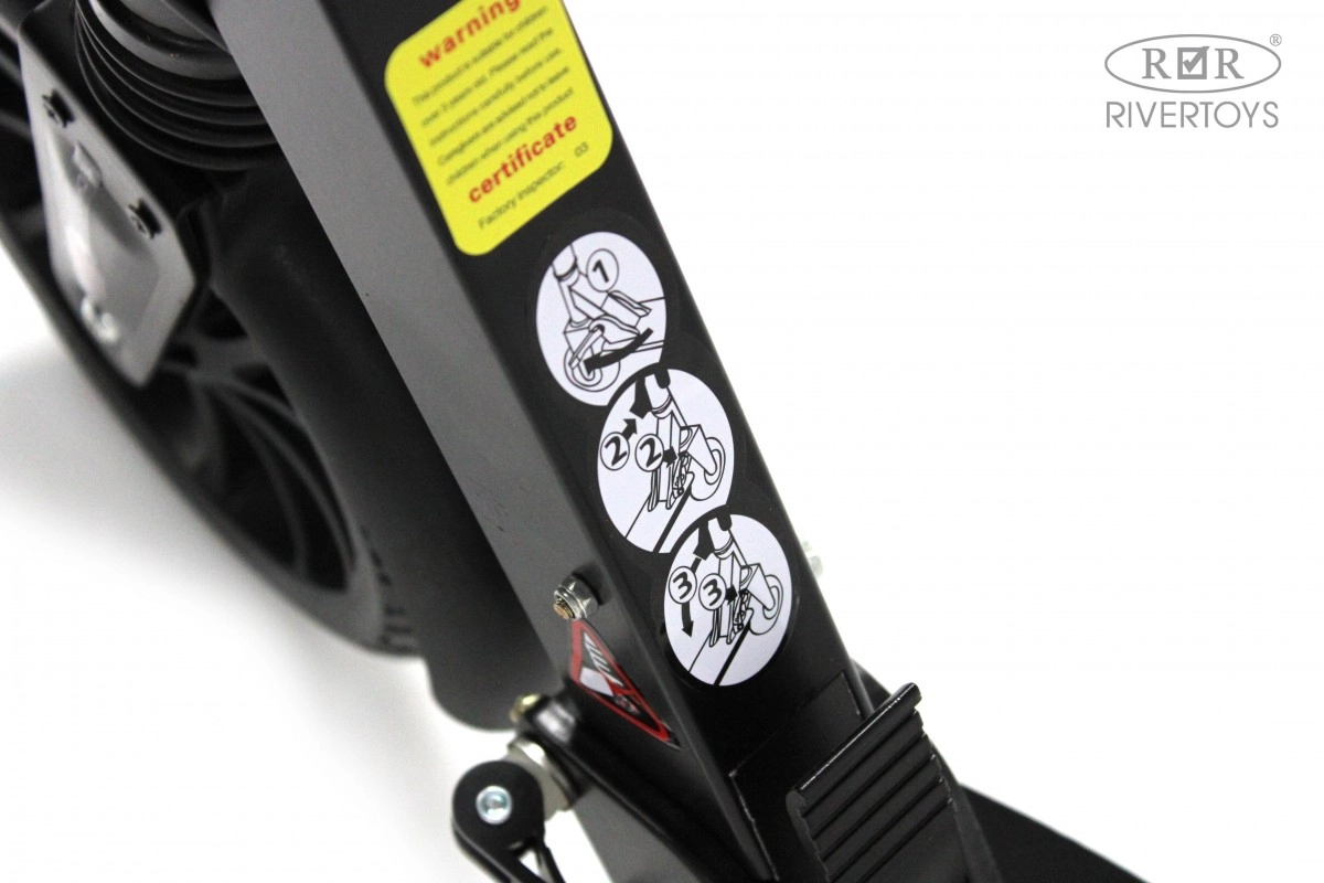 Детский самокат RiverToys HB-A7 черный fmdyqr7e5t2npbqpihq32lpuycsuvsh1