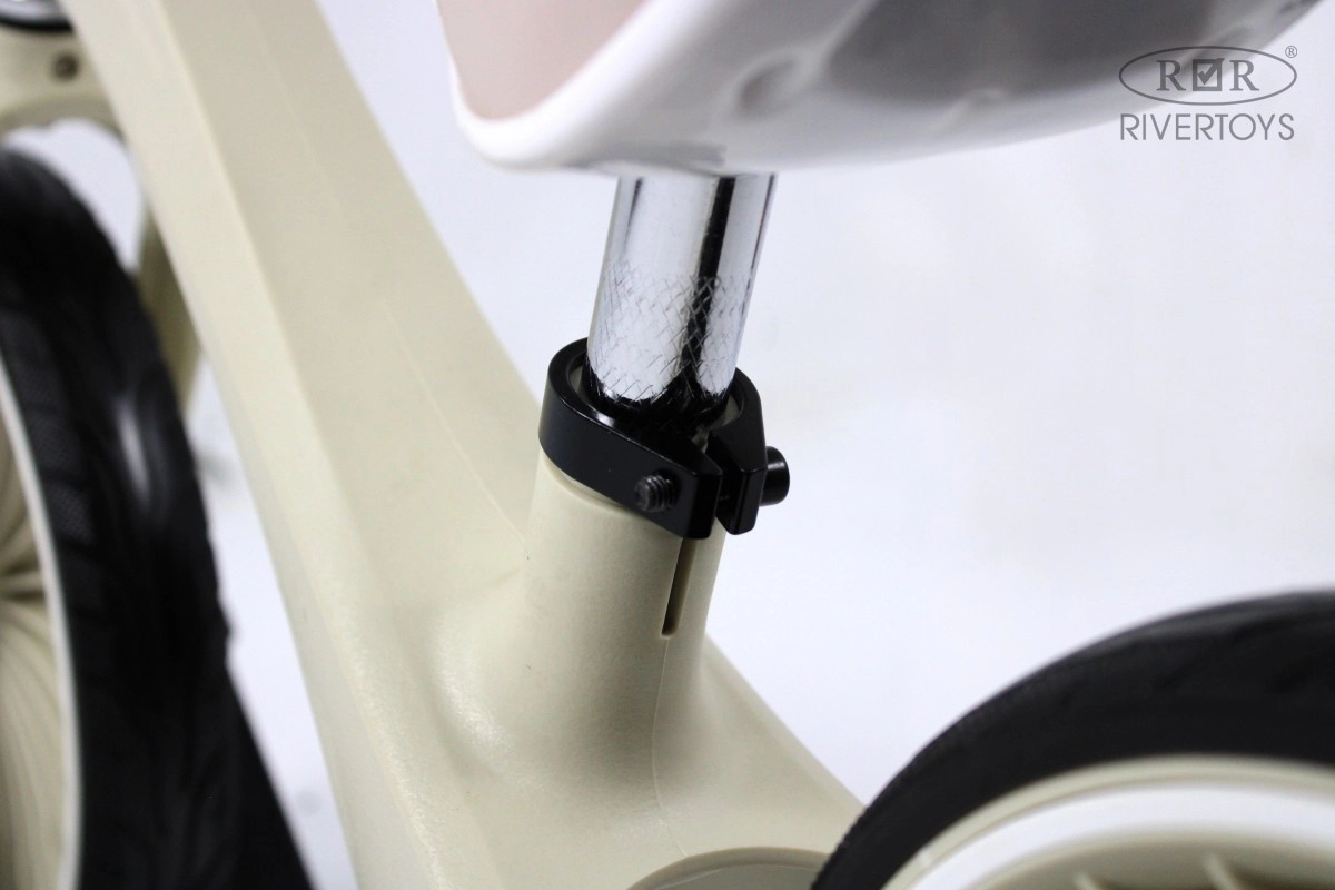 Детский беговел RiverToys HB-007-12 белый hgp71xx25yqzexo9euq722upnvztegwh