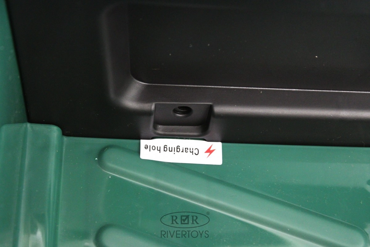 Детский электромобиль RiverToys C555MC зеленый 3enraoc1ckw8c7a6cvaedd7an2g7yok7