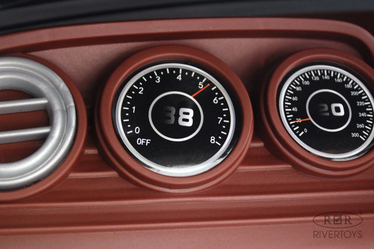 Детский электромобиль RiverToys K111PX белый so0lrtpgu009pbh64rwnfdbms10zmqb9