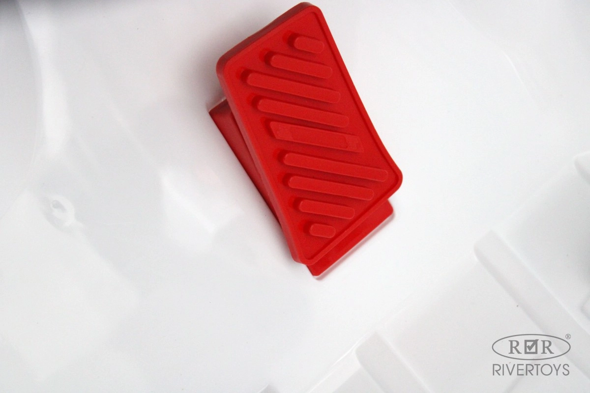 Детский электромобиль RiverToys K555AM белый hmyxl85osdhbs3nd8mxfcievte1iuy58