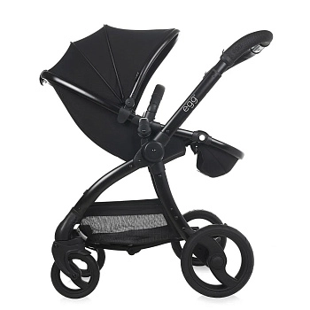 Прогулочная коляска Egg (Just Black & Matt Black Chassis)